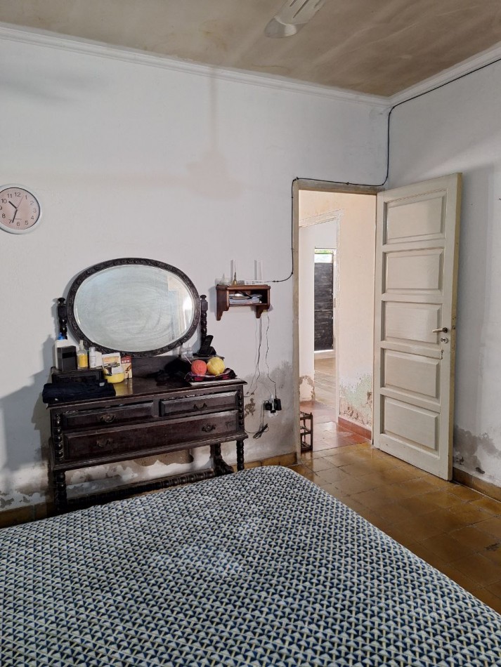 CASA EN CALLE ALSINA 900 a mts BARRIO SUR