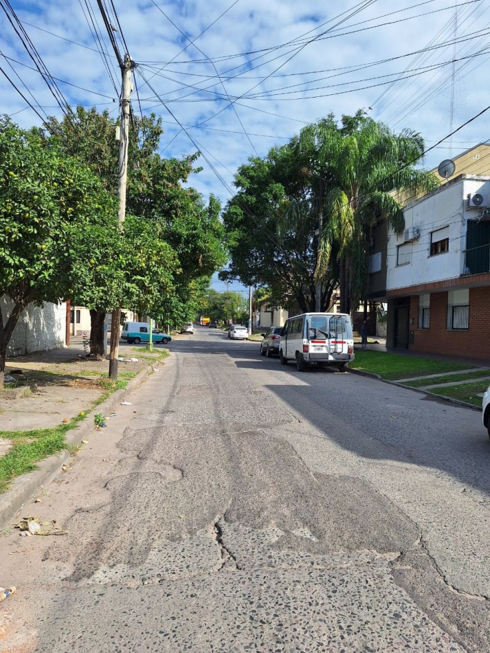 CASA EN CALLE ALSINA 900 a mts BARRIO SUR