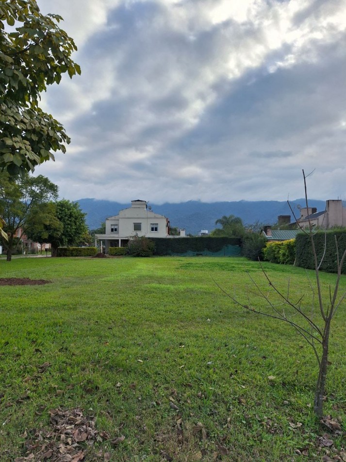 Casa en Barrio Privado Casas de Campo YERBA BUENA