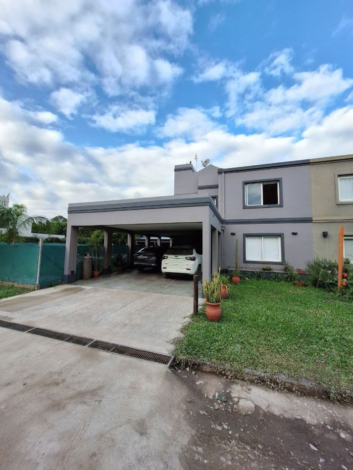 Casa en Barrio Privado Casas de Campo YERBA BUENA