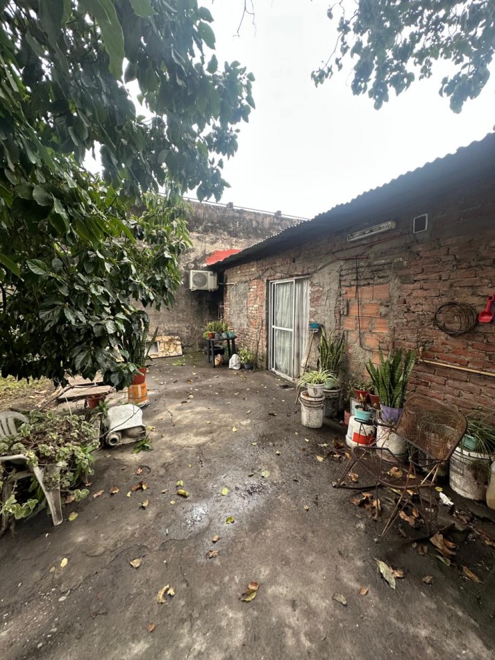 VIVIENDA VILLA ALEM - PJE PRIMERA JUNTA 1100 (A dos cuadras Av. Roca al 1000)
