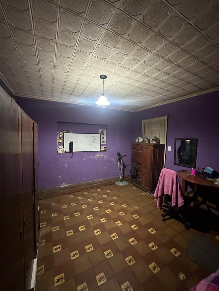 VIVIENDA VILLA ALEM - PJE PRIMERA JUNTA 1100 (A dos cuadras Av. Roca al 1000)