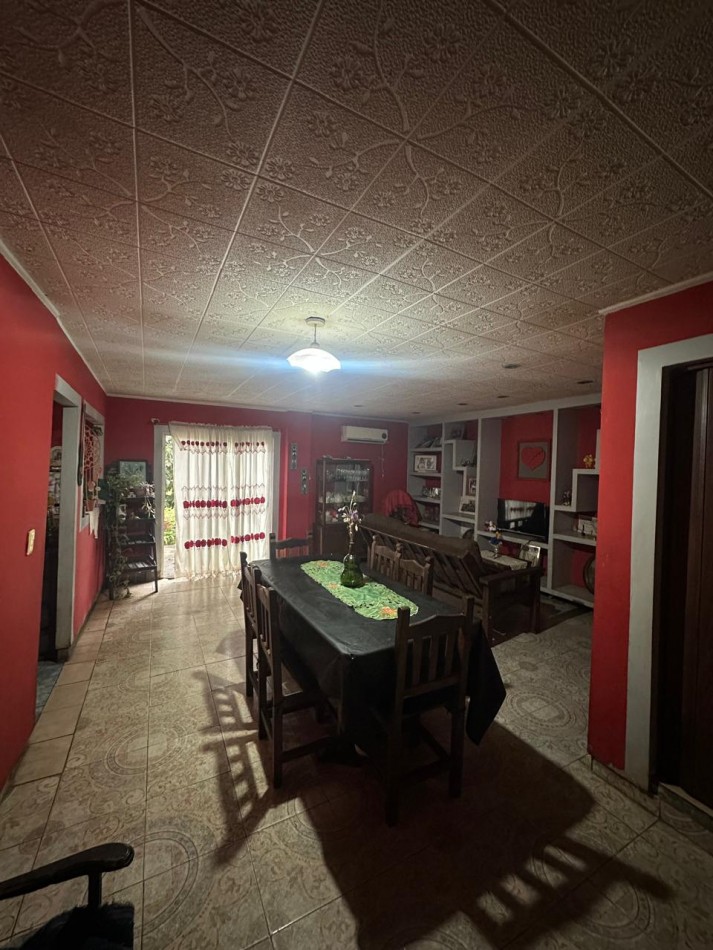 VIVIENDA VILLA ALEM - PJE PRIMERA JUNTA 1100 (A dos cuadras Av. Roca al 1000)