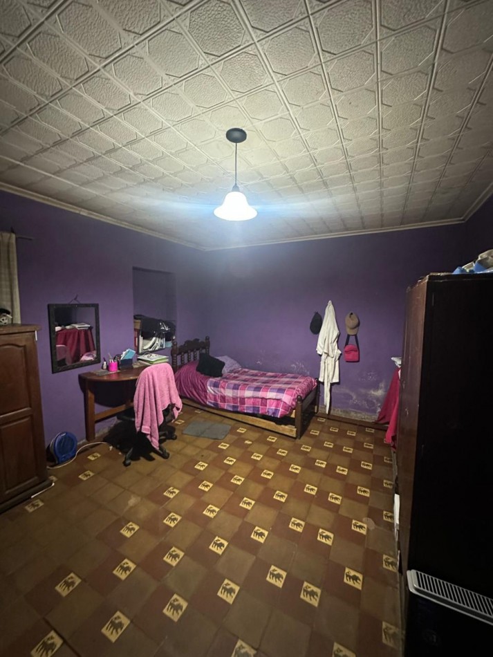 VIVIENDA VILLA ALEM - PJE PRIMERA JUNTA 1100 (A dos cuadras Av. Roca al 1000)