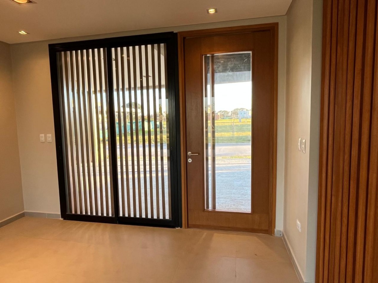 CASA A ESTRENAR - COUNTRY VIENTO SUR