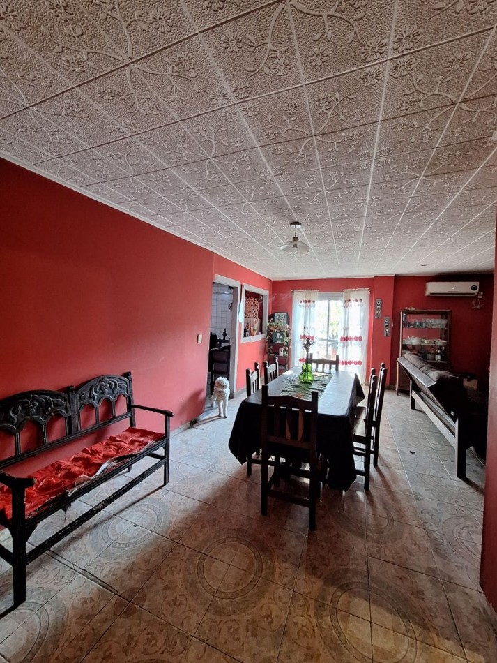 VIVIENDA VILLA ALEM - PJE PRIMERA JUNTA 1100 (A dos cuadras Av. Roca al 1000)
