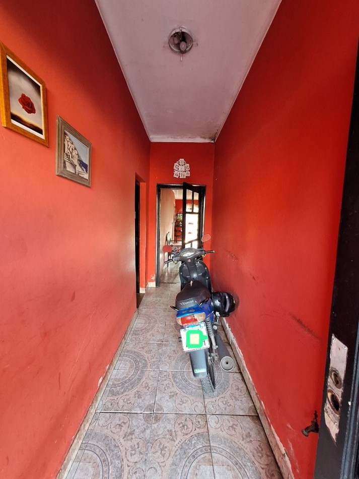 VIVIENDA VILLA ALEM - PJE PRIMERA JUNTA 1100 (A dos cuadras Av. Roca al 1000)