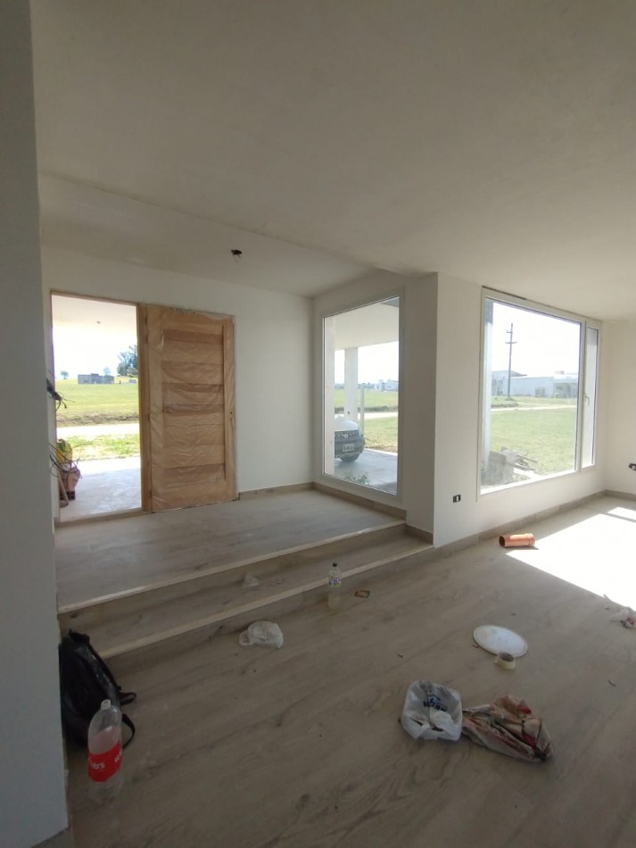 CASA A ESTRENAR B° LAGAR DE LOS NOGALES (EXCELENTE UBICACION)