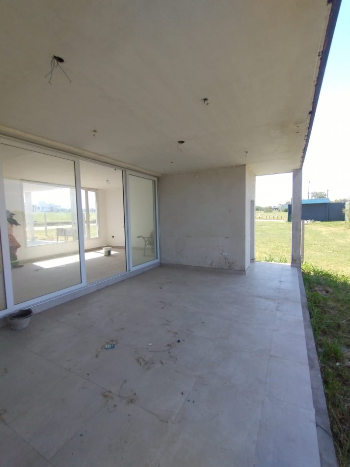 CASA A ESTRENAR B° LAGAR DE LOS NOGALES (EXCELENTE UBICACION)