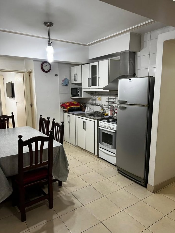 DPTO 1 DORMITORIO C/BALCON AL FRENTE 2DO PISO BOLIVAR 195