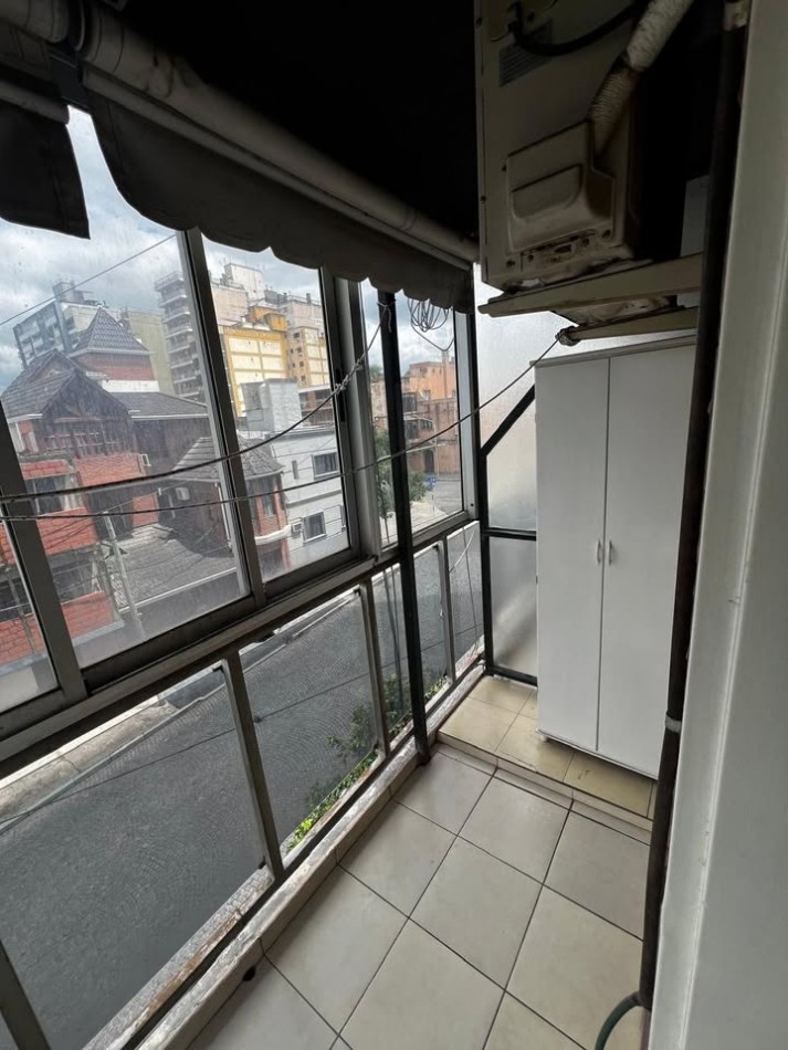 DPTO 1 DORMITORIO C/BALCON AL FRENTE 2DO PISO BOLIVAR 195