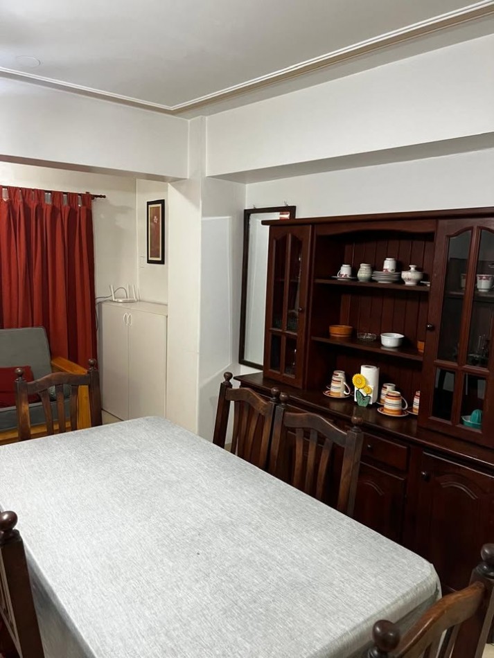 DPTO 1 DORMITORIO C/BALCON AL FRENTE 2DO PISO BOLIVAR 195