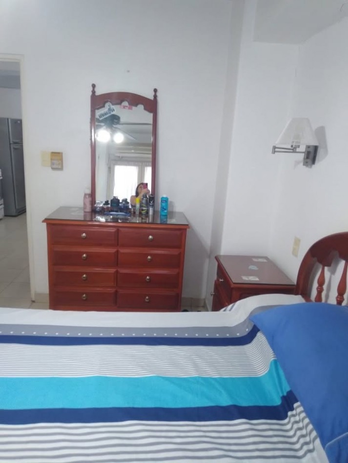 DPTO 1 DORMITORIO C/BALCON AL FRENTE 2DO PISO BOLIVAR 195