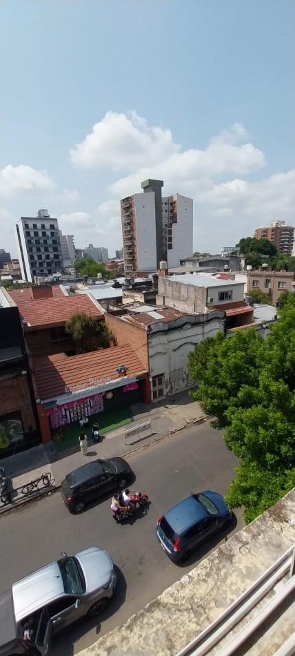 DEPARTAMENTO 1 DORMITORIO C/BALCON 4TO PISO 9 DE JULIO 