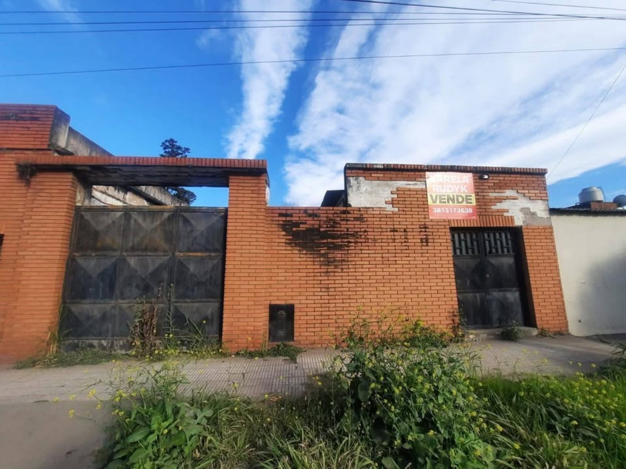 EXC. OPORTUNIDAD INVERSION - 2 LOTES 10X30 MAS CASA EN AV. VIAMONTE 1250