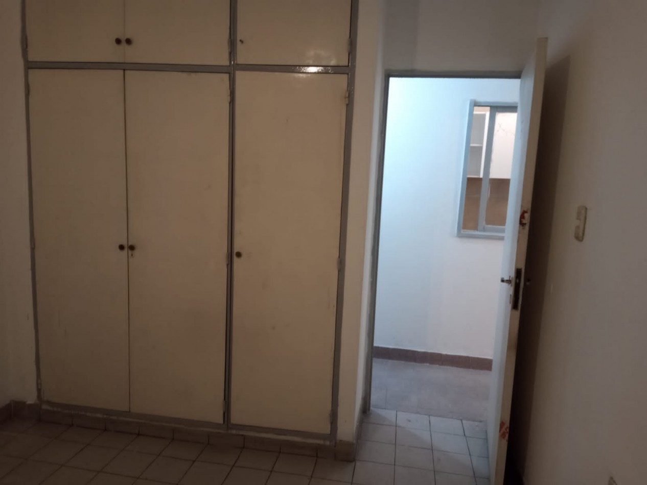 Departamento 2 dormitorios /  AV. ROCA 495