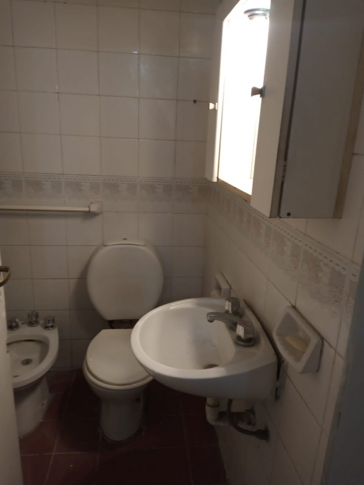 Departamento 2 dormitorios /  AV. ROCA 495