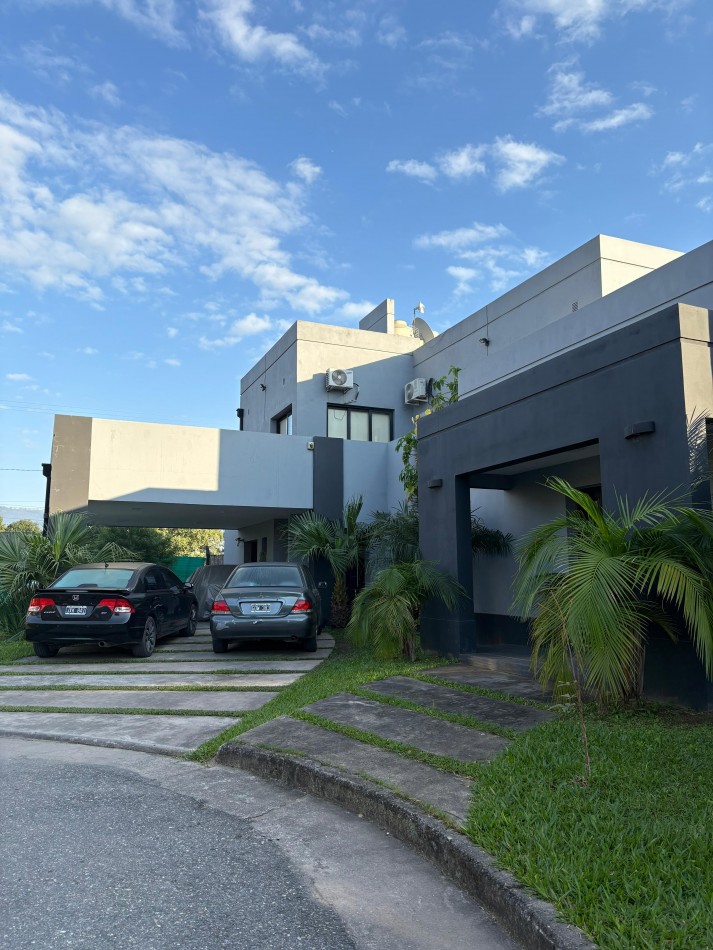 VENTA! HERMOSA CASA EN BARRIO CERRADO LAS ROSAS 2 / YERBA BUENA