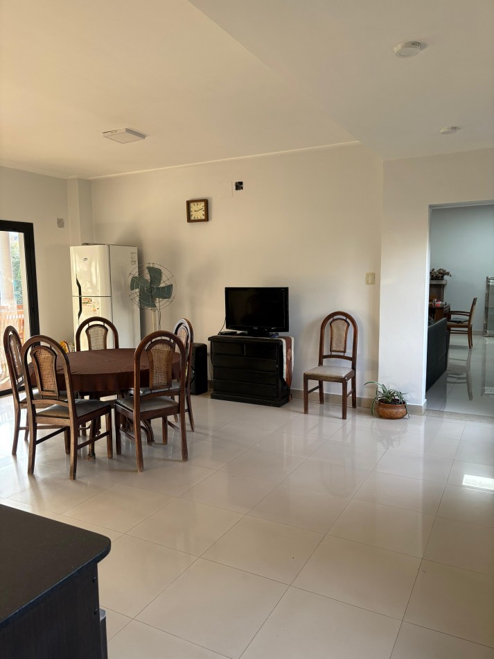 VENTA! HERMOSA CASA EN BARRIO CERRADO LAS ROSAS 2 / YERBA BUENA