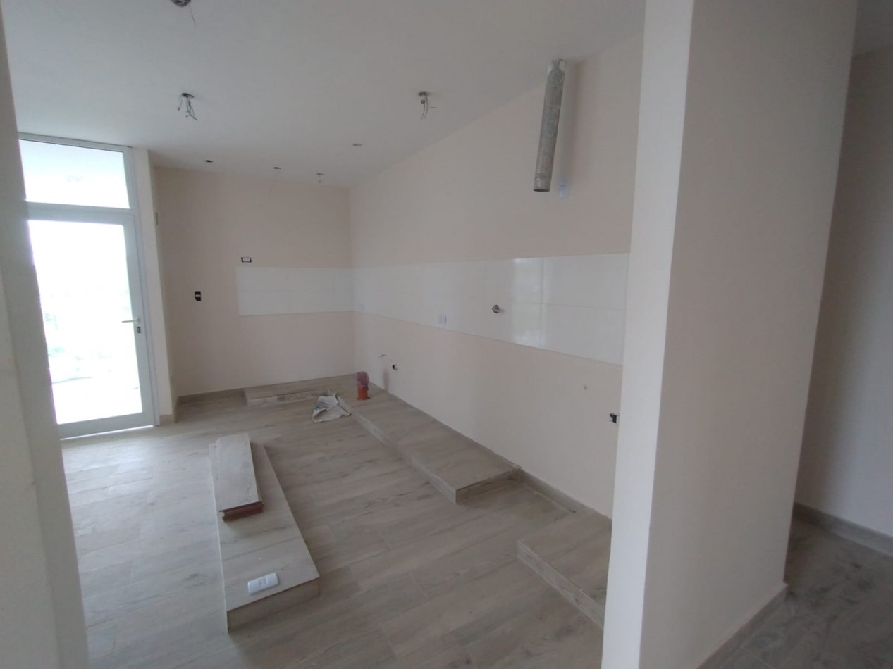 CASA A ESTRENAR B° LAGAR DE LOS NOGALES (EXCELENTE UBICACION)