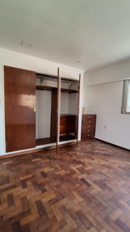 DEPARTAMENTO 4 DORMITORIOS, Sobre calle 24 de Septiembre 675, en edificio TORRE AVENIDA