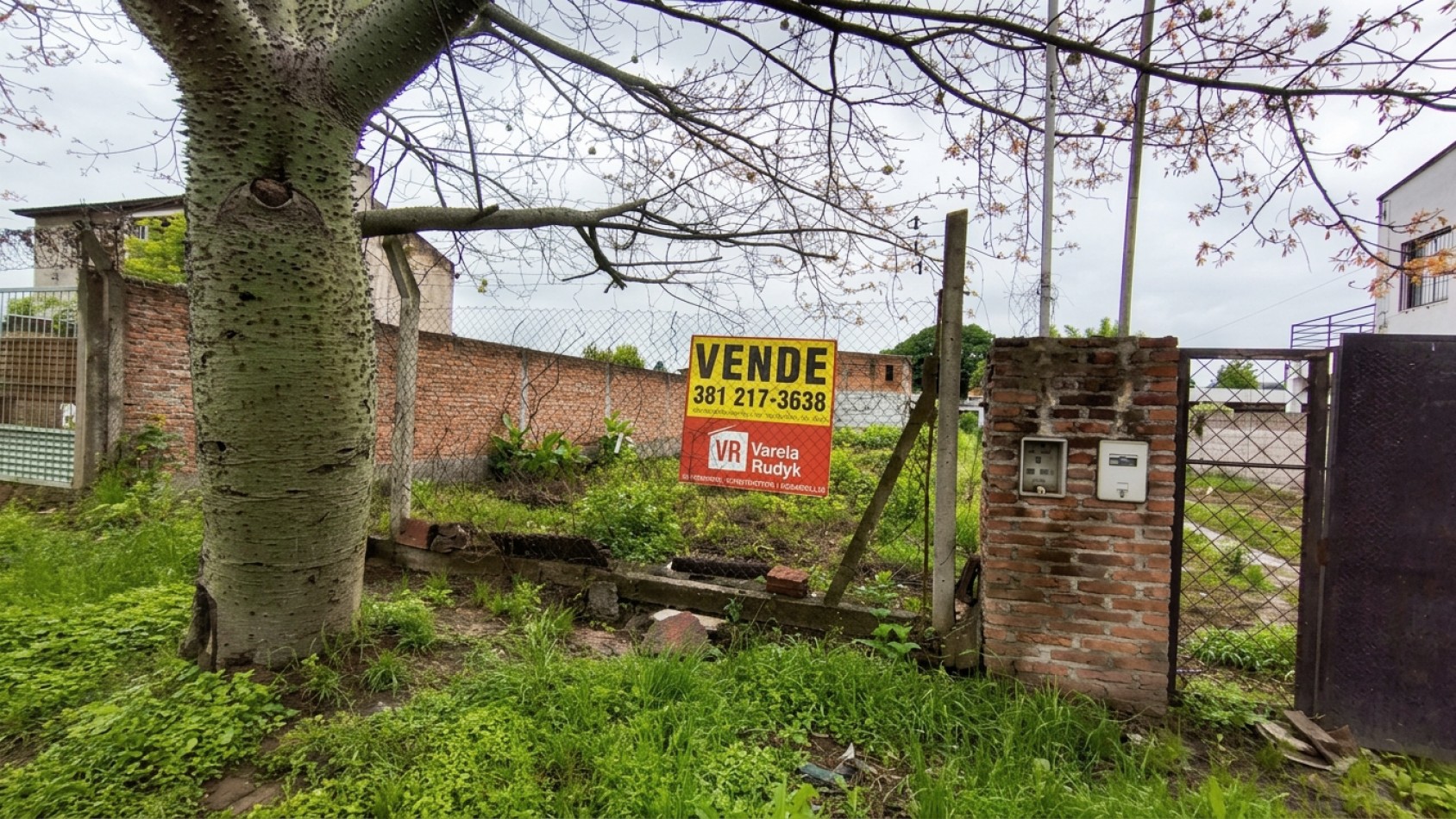 TERRENO 10X30M Calle La Paz 1765 - Yerba Buena