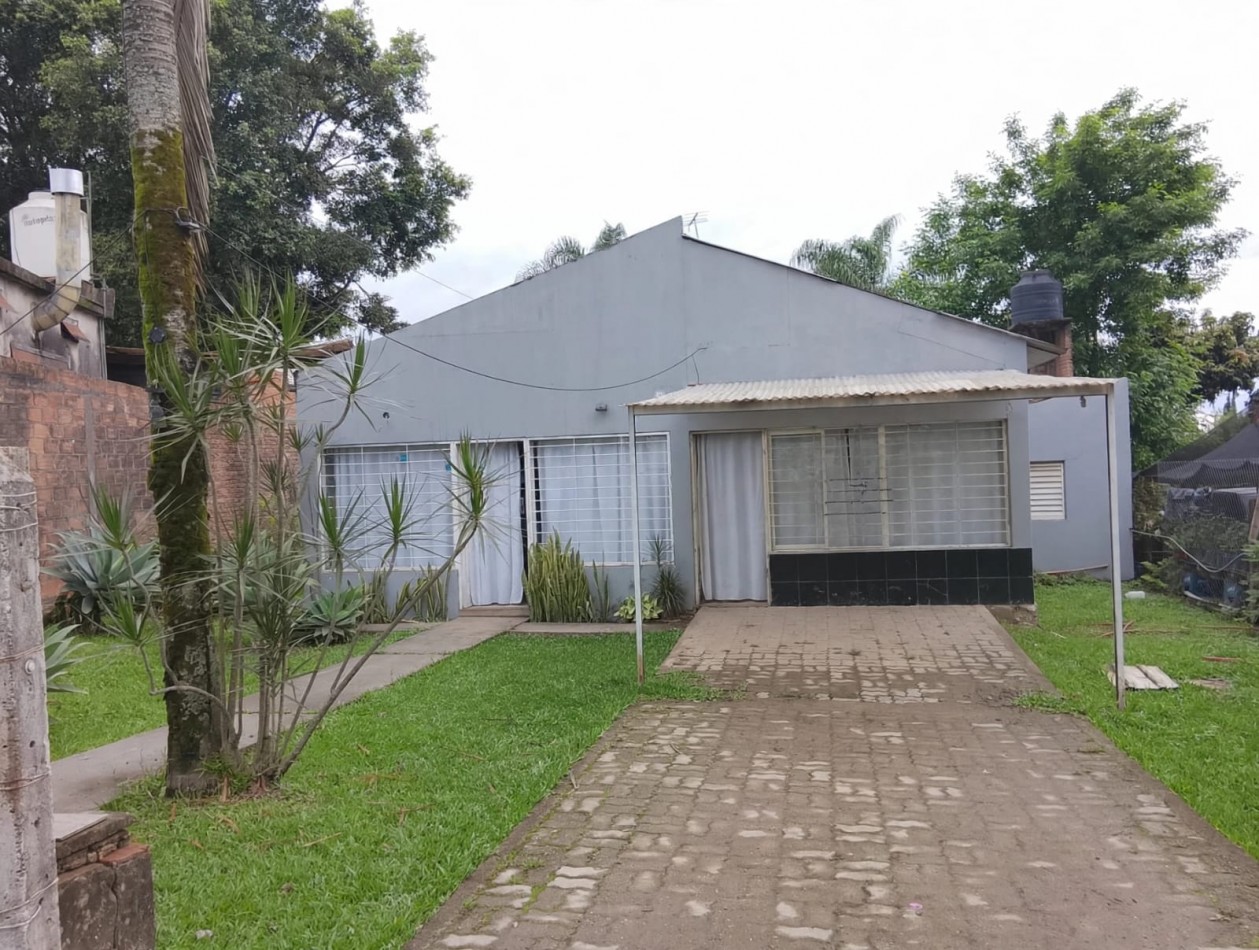 Casa 3 Dormitorios - Av. Juan Domingo Peron 2900