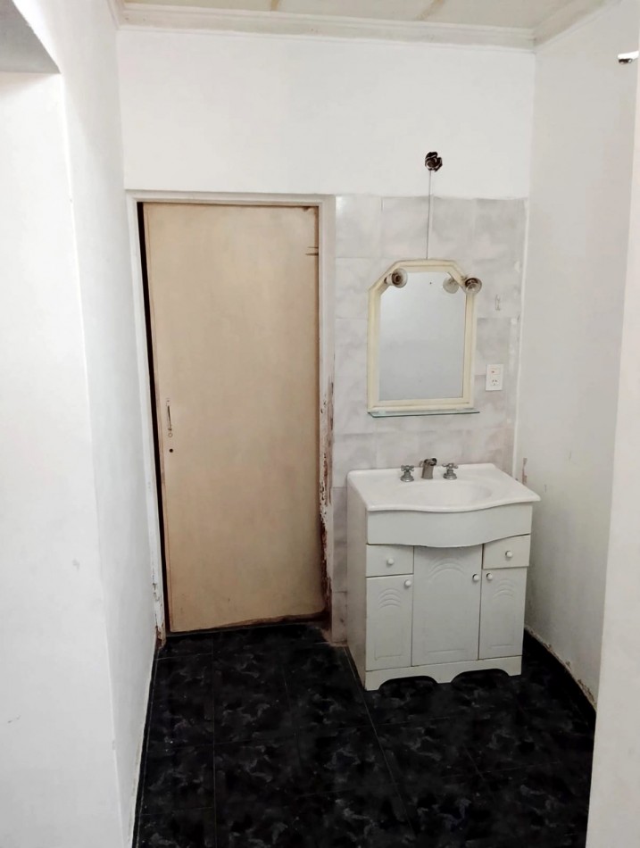 Casa 3 Dormitorios - Av. Juan Domingo Peron 2900