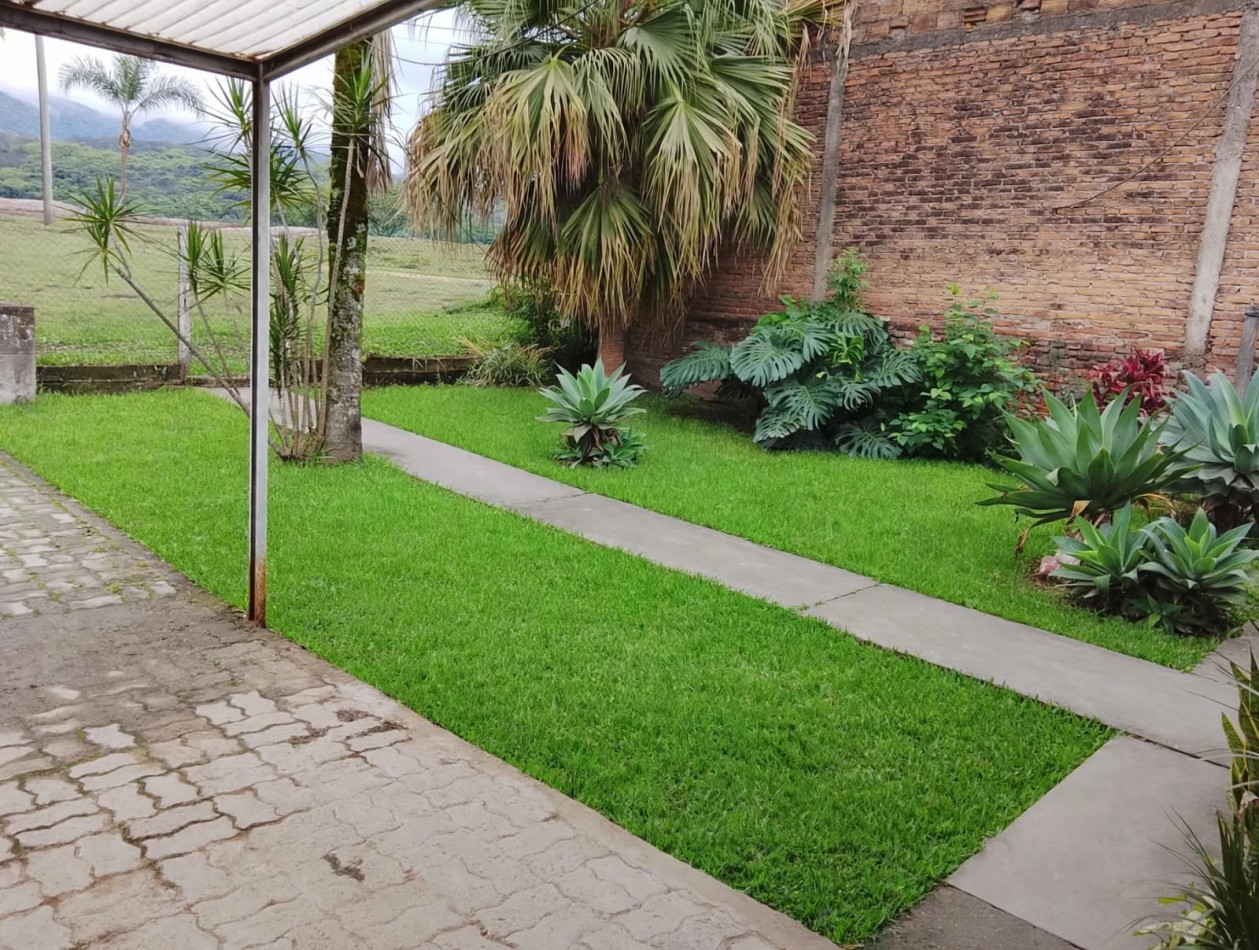 Casa 3 Dormitorios - Av. Juan Domingo Peron 2900