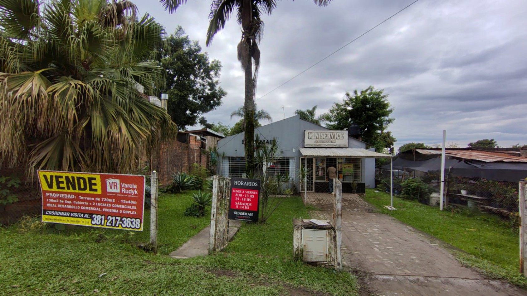 Casa 3 Dormitorios - Av. Juan Domingo Peron 2900