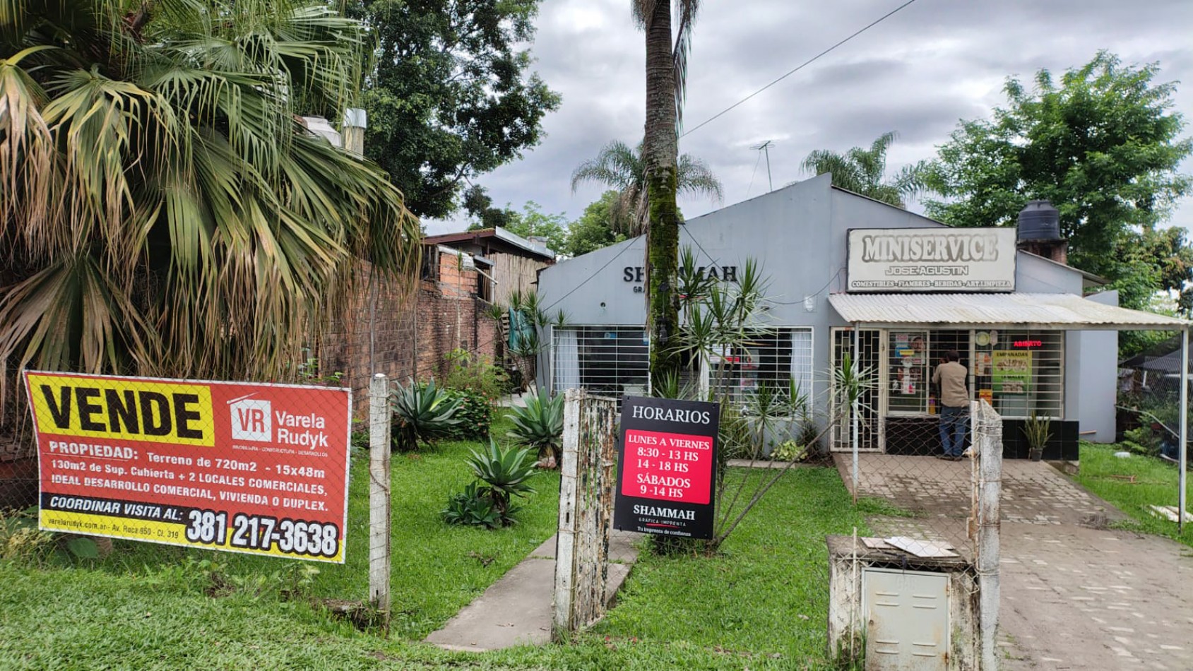Casa 3 Dormitorios - Av. Juan Domingo Peron 2900