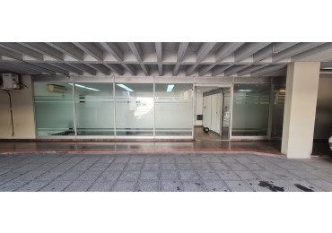 OFICINA EN EDIFICIO 24 DE SEPTIEMBRE 675