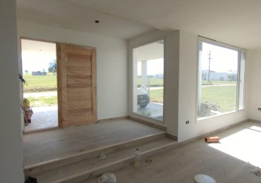 CASA A ESTRENAR B° LAGAR DE LOS NOGALES (EXCELENTE UBICACION)