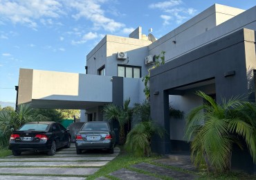 VENTA! HERMOSA CASA EN BARRIO CERRADO LAS ROSAS 2 / YERBA BUENA